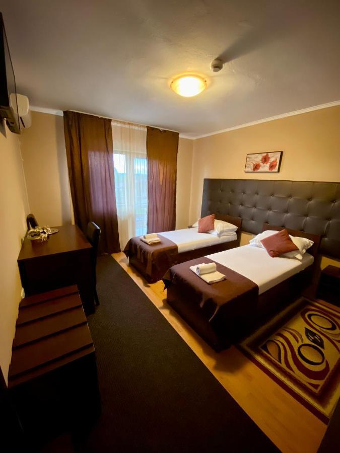 Hanul Lui Bogdan Economy Inn Făget Εξωτερικό φωτογραφία