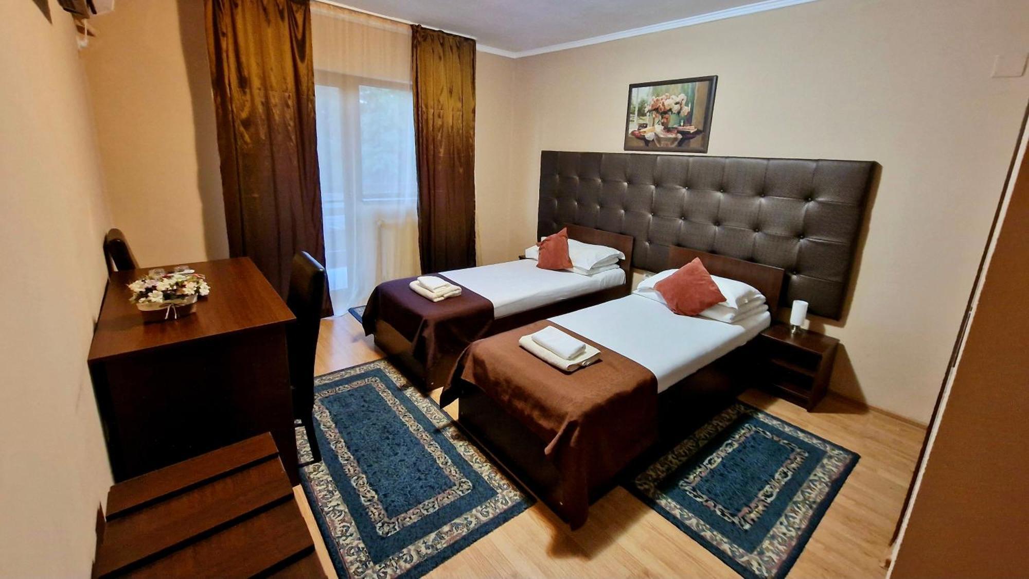 Hanul Lui Bogdan Economy Inn Făget Εξωτερικό φωτογραφία