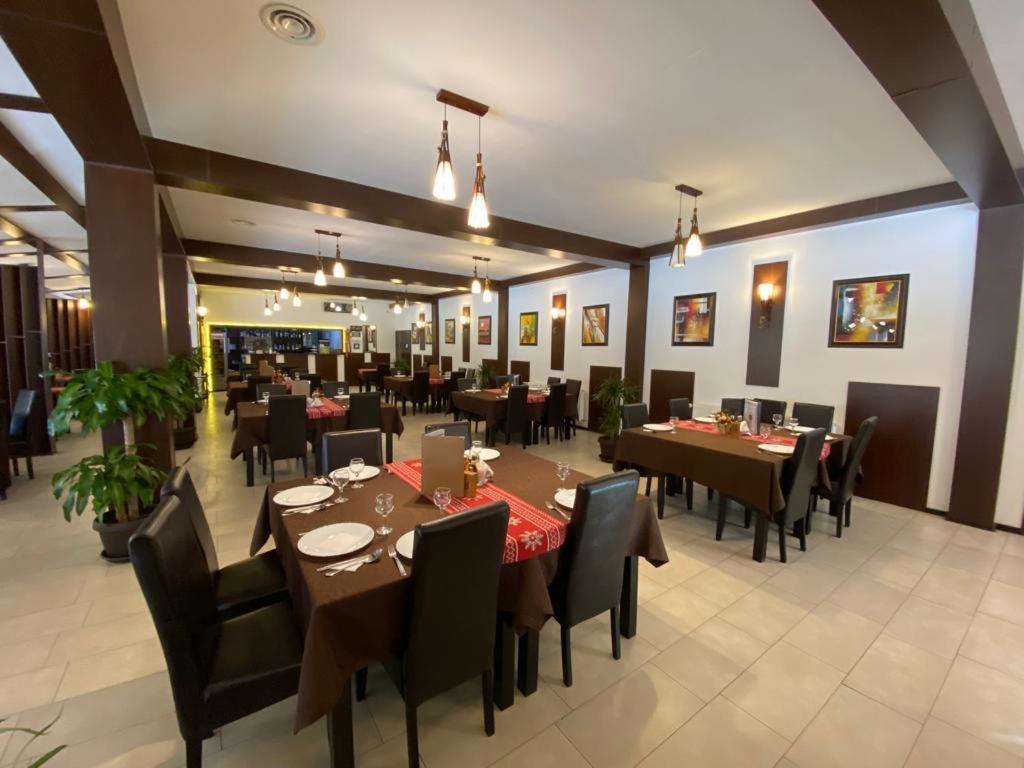 Hanul Lui Bogdan Economy Inn Făget Εξωτερικό φωτογραφία
